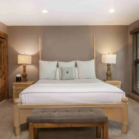 Beaver Creek Meadows Townhomes 4 Bedroom-2